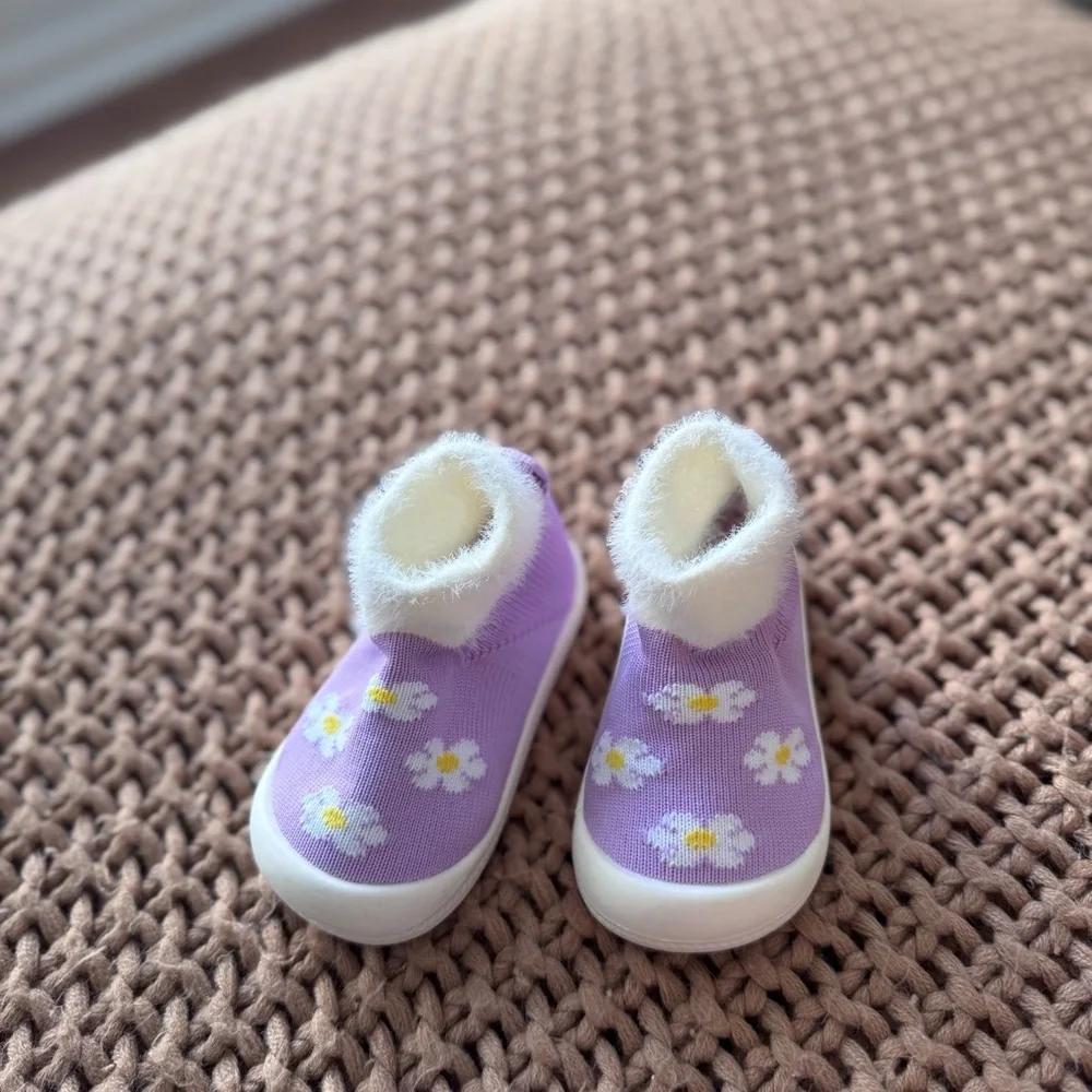 Baby Toddler Knit Booties Size 4 Purple Daisy Fleece Lined Slip On Shoes